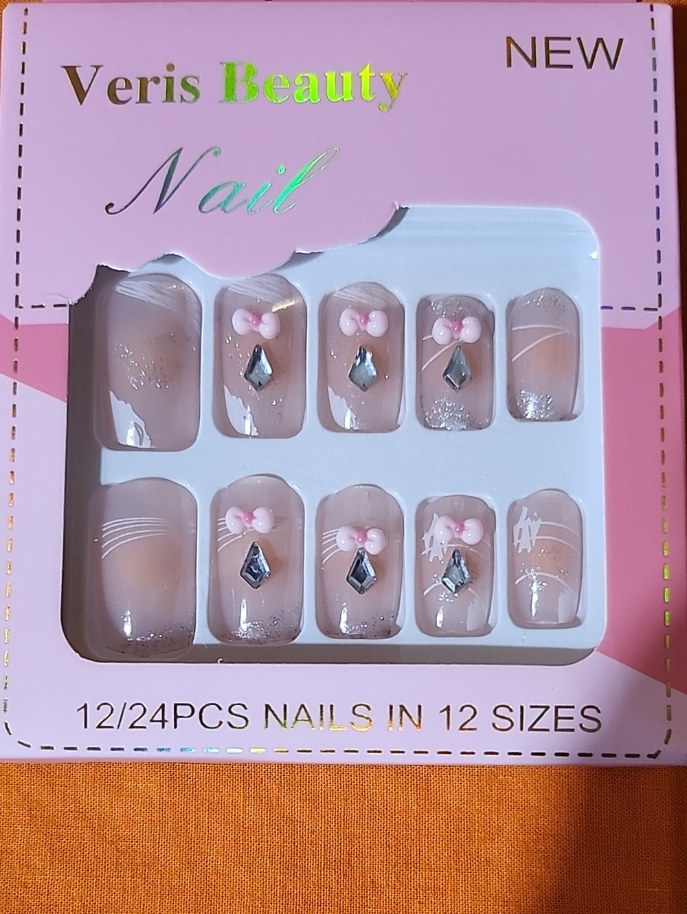 Veris beauty nails 12 pc pink bow 🎀 with gems 💎